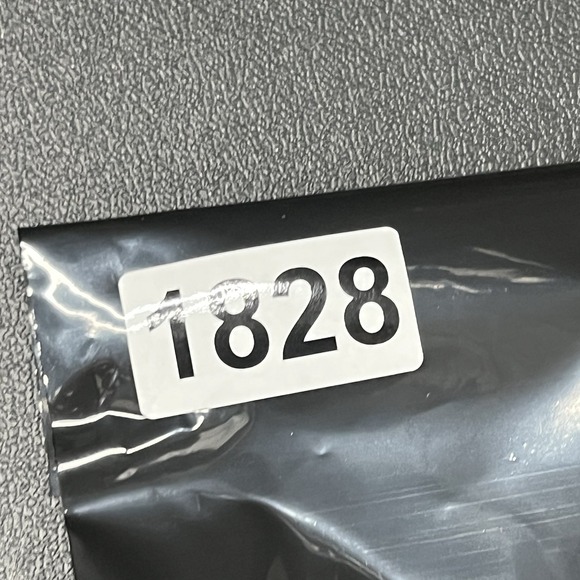 Nike Dri-Fit Kevin Durant 35 Men's Large Black Athletic Cut Polka Dot Tee Y2K - Picture 8 of 8